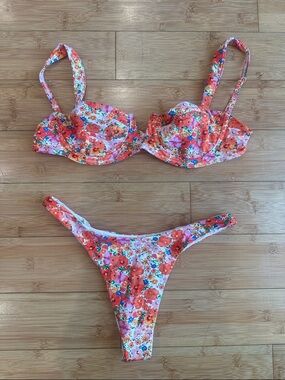 Monday Swimwear Bikini Set- Medium Multicolor Floral